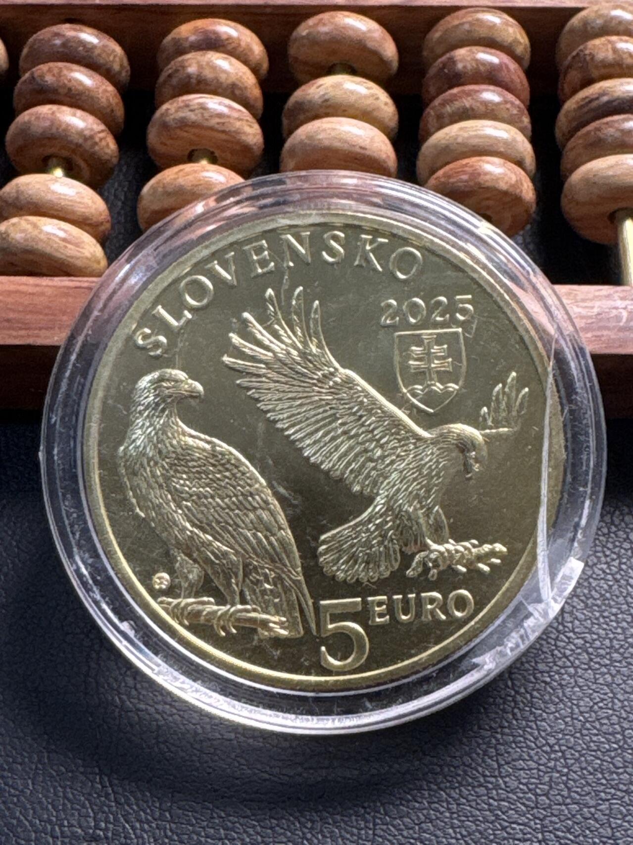 ❤️【币观天下】❤️ 第332期钱币拍卖- 2025.11.28周五晚上6点半场-长期征集拍品 斯洛伐克2025年野生动物系列老鹰纪念铜币