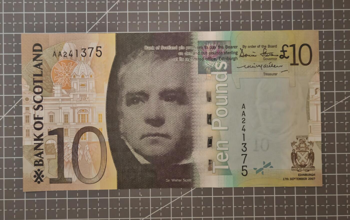 【礼羽收藏】🌏世界钱币拍卖第113期 【AA首冠】欧洲，英国，苏格兰，2007年，10磅，全新UNC