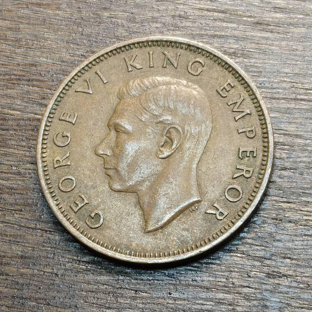 【铜匠收藏】★第133场★散币场，无佣金，30包邮。不满30元，支付5元运费。《接受代拍 代送NGC评级》 新西兰 1946年 1/2便士 乔治六世 青铜币