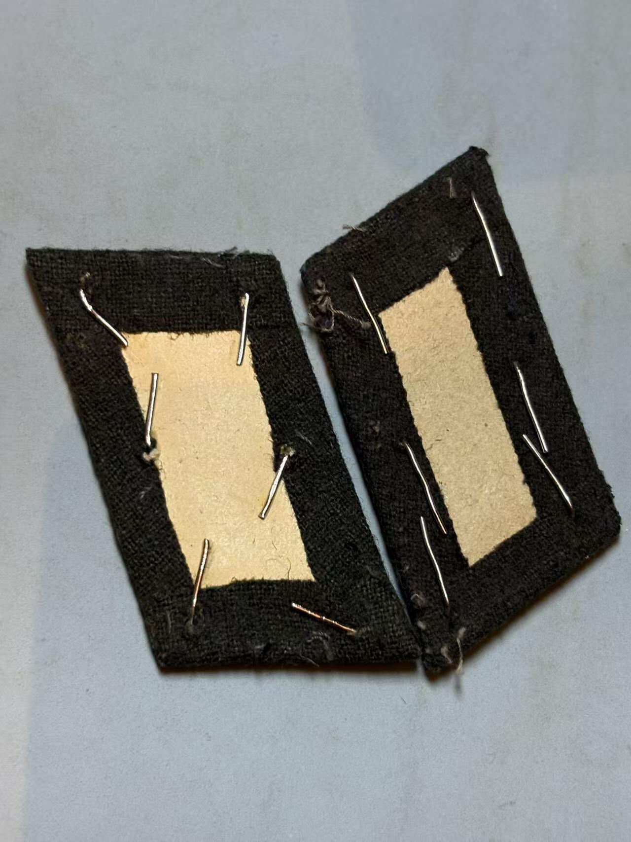 盛世勋华——号角文化勋章邮票专场拍卖第289期 东德边防军军官领章一对