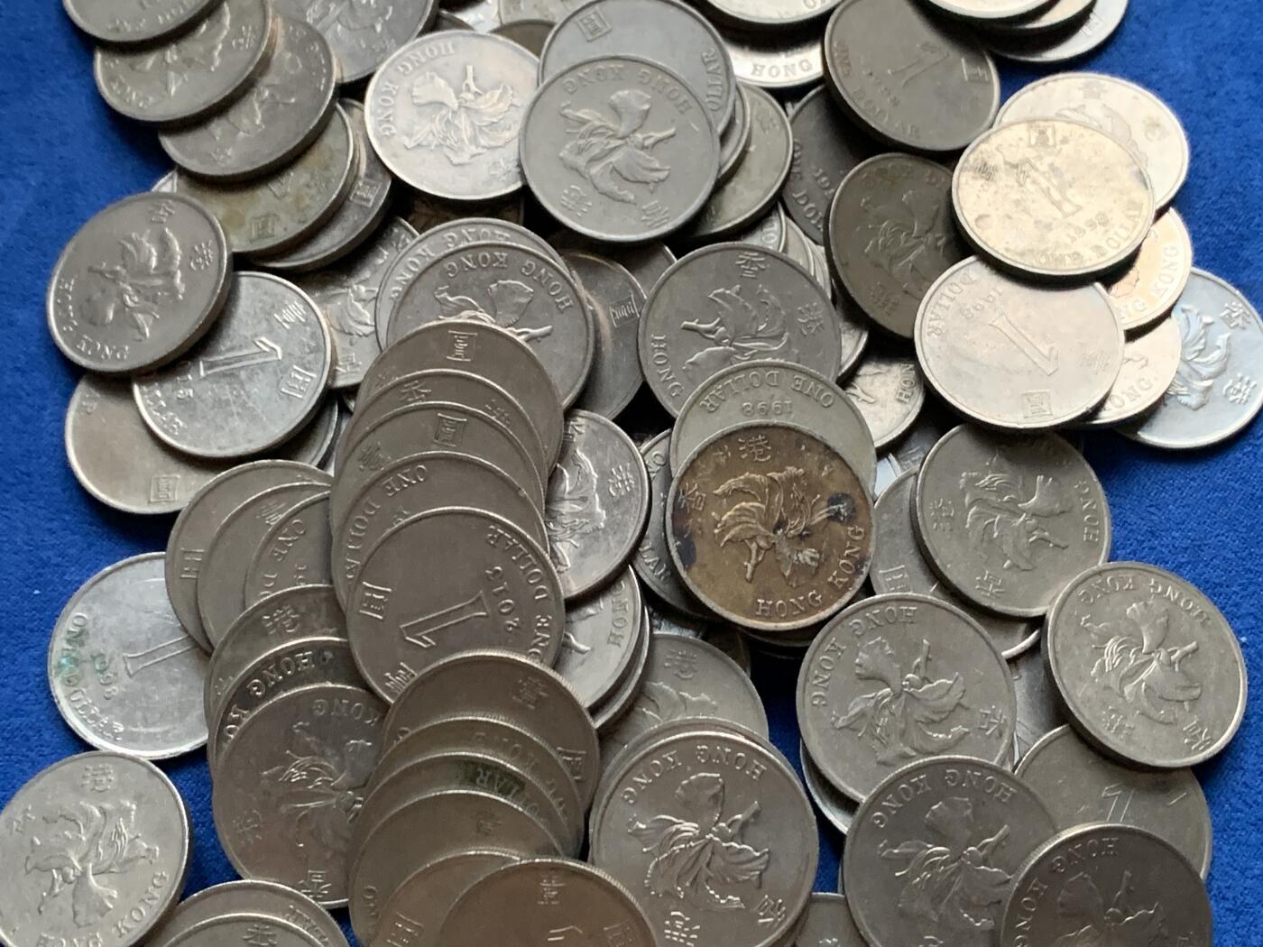 《竞宝斋》第442场 周日，周一，2场连拍 （全场包邮） 125枚一组 香港壹元硬币 细节见图