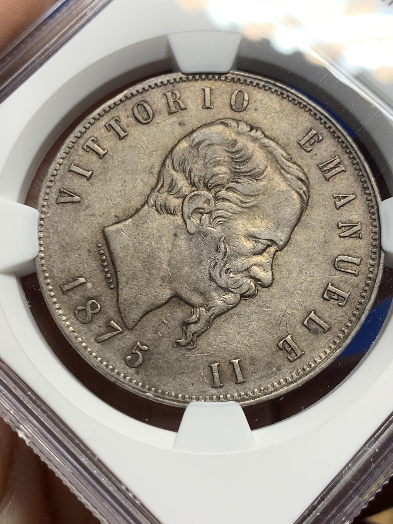 《竞宝斋》第442场 周日，周一，2场连拍 （全场包邮） NGC XF45 意大利1875年伊曼纽尔二世5里拉大银币 原味老包浆 带光带彩 AU状态低评