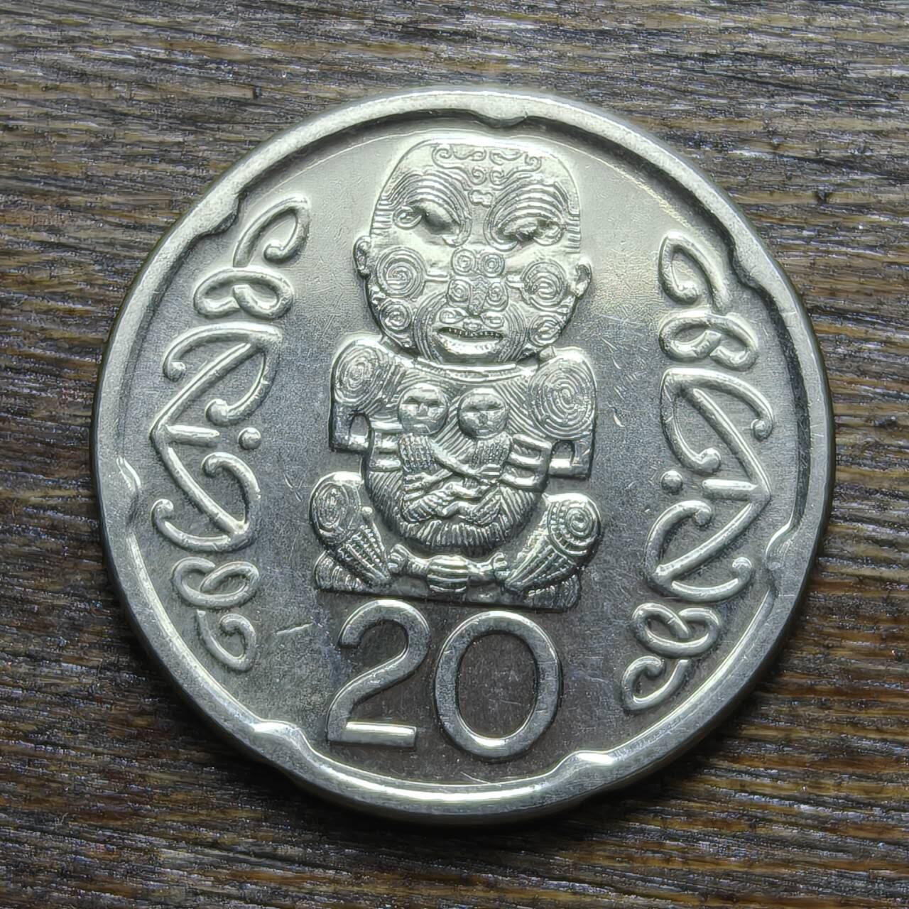 【铜匠收藏】★第132场★散币场，无佣金，30包邮。不满30元，支付5元运费。《接受代拍 代送NGC评级》 新西兰 2006年 20分 毛利人图腾女王