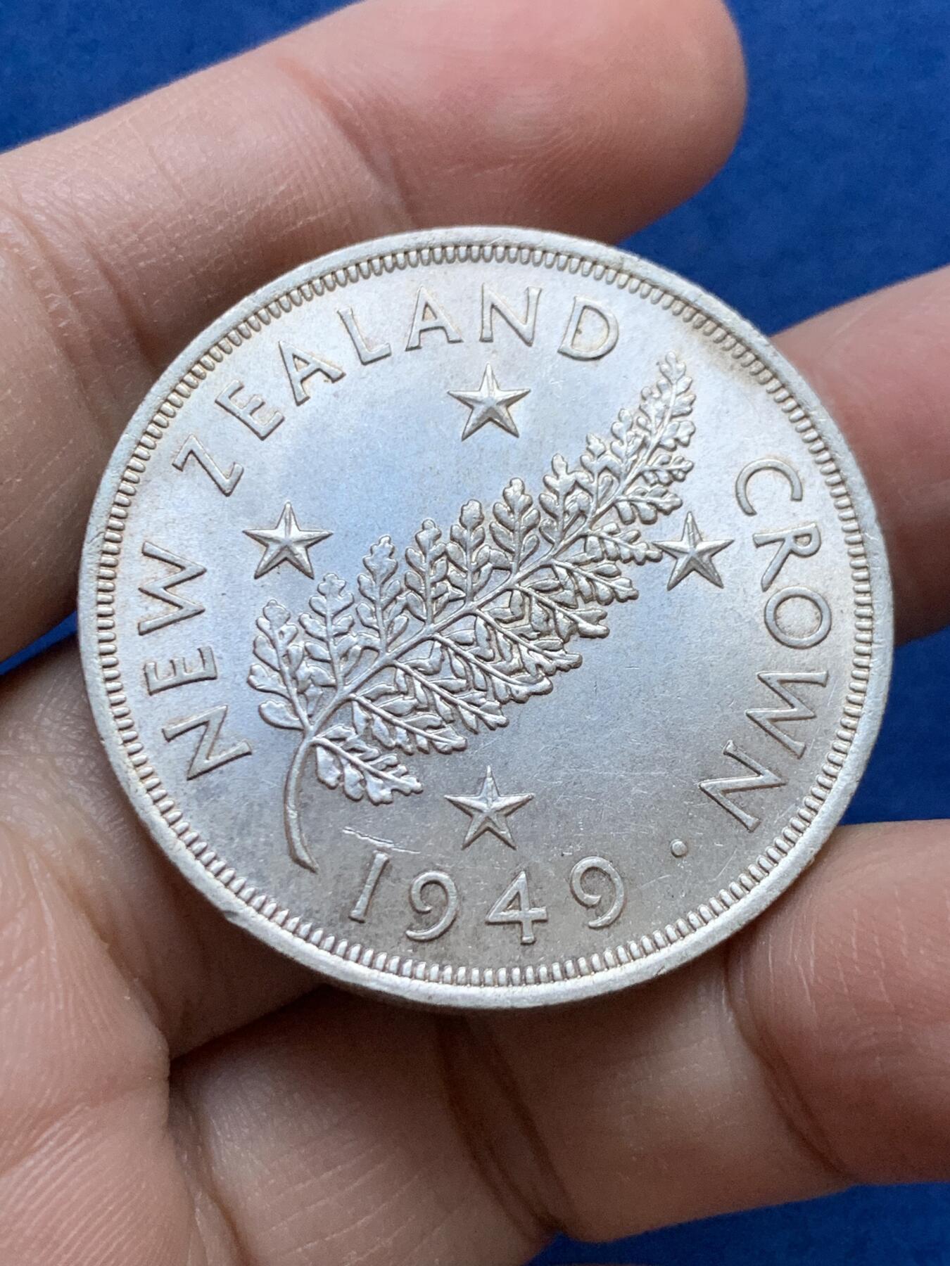 《竞宝斋》第442场 周日，周一，2场连拍 （全场包邮） 新西兰1949年乔治六世1克朗银币