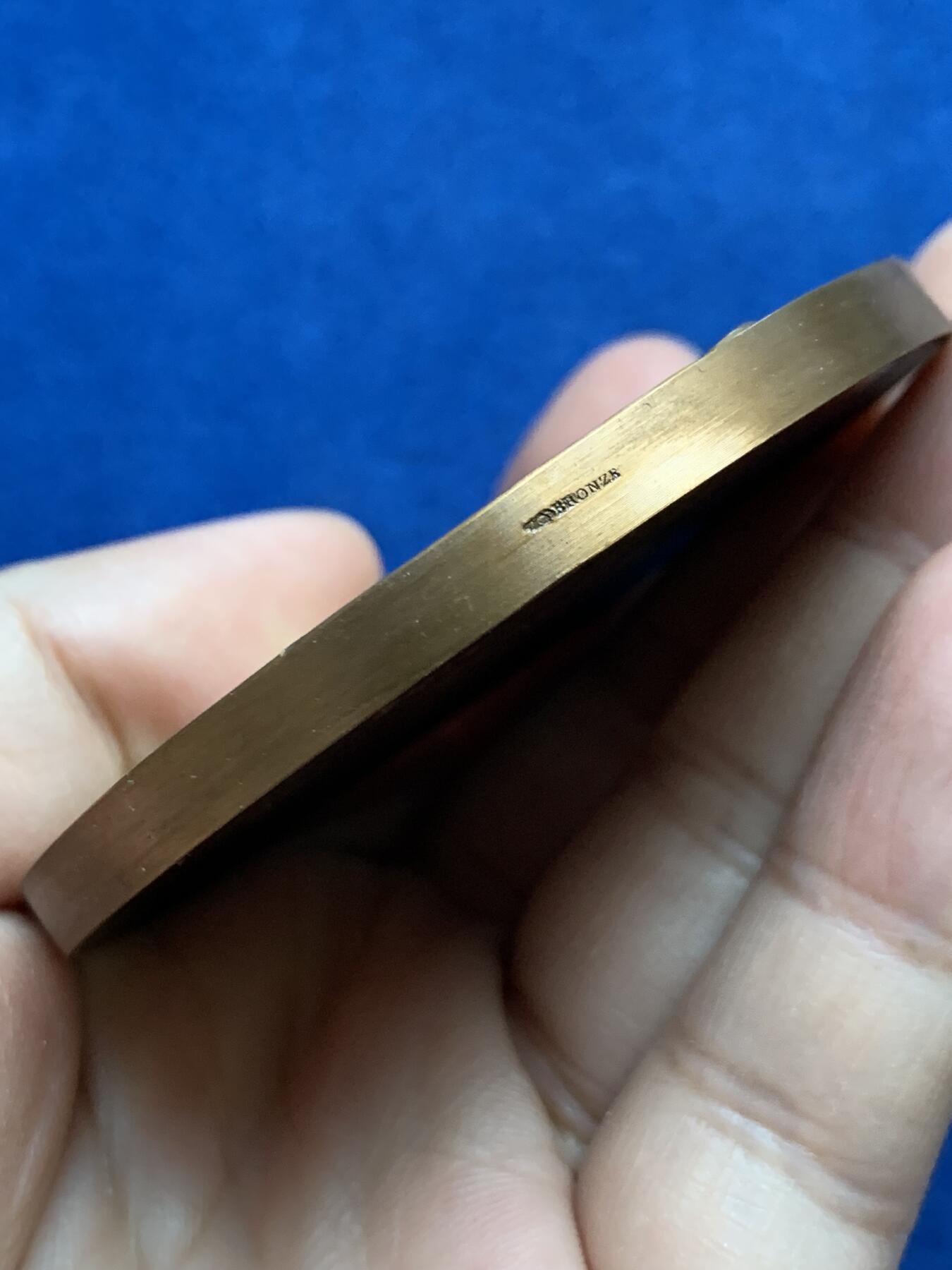 《竞宝斋》第442场 周日，周一，2场连拍 （全场包邮） 法国议会颁发纪念铜章 129.6克 67.5mm 丰饶角铜标