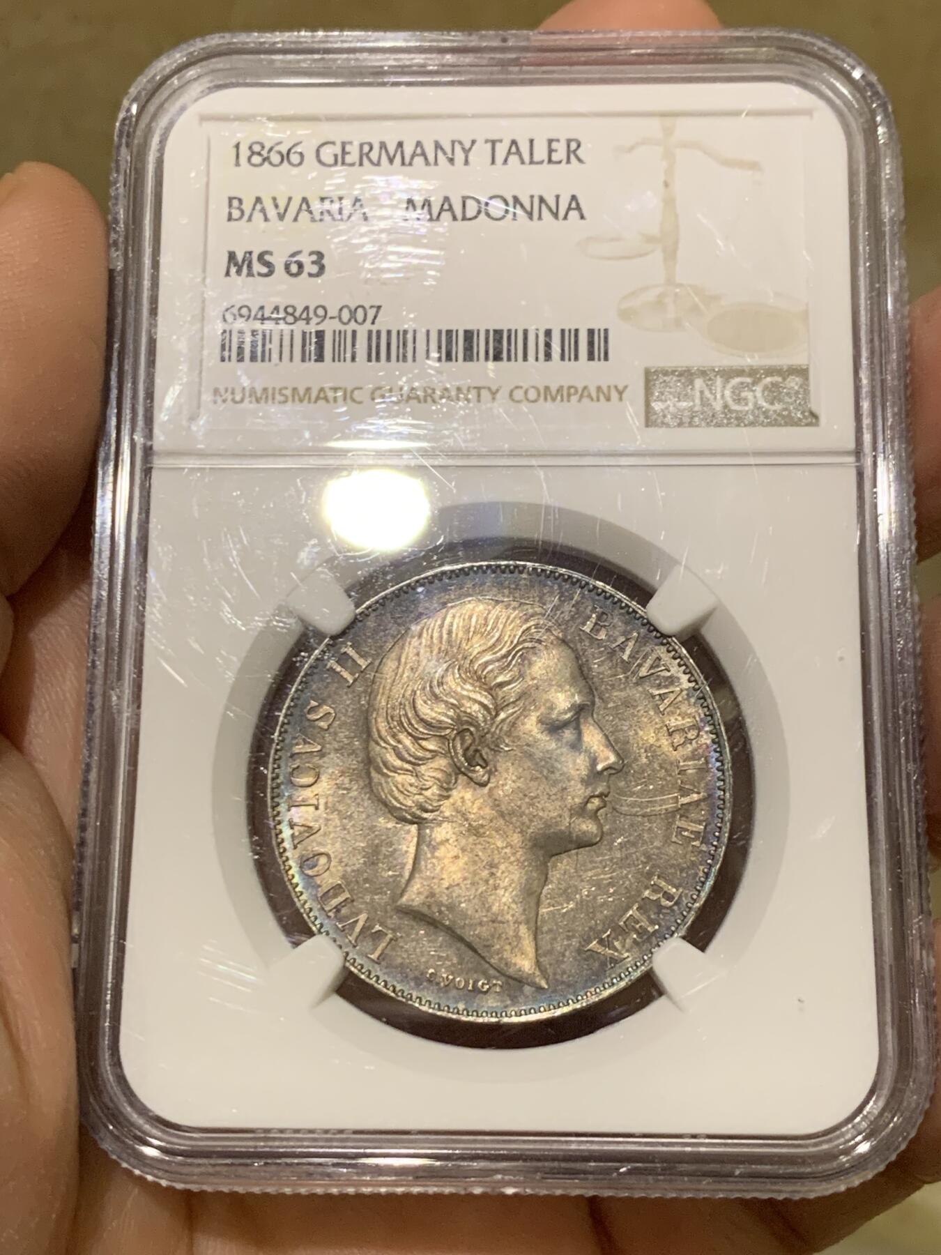 《竞宝斋》第442场 周日，周一，2场连拍 （全场包邮） NGC MS63 德国 巴伐利亚 1866 圣母抱婴泰勒 银币 玫瑰色包浆 十分养眼