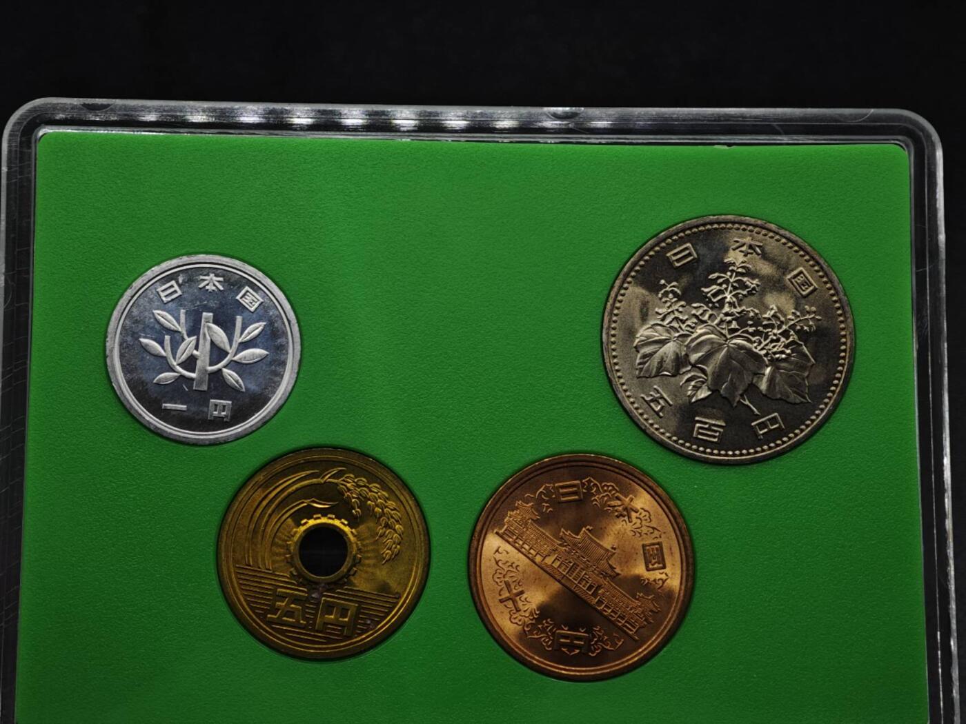 【淘币小摊】实时拍第八百零八拍   银币套币场   满百包邮可预留二周 每周一统一发货   日本1989年昭和六十四年套币