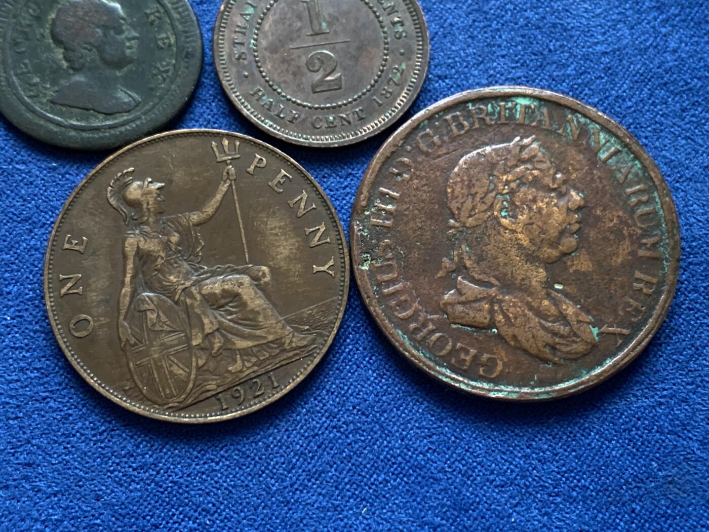 《竞宝斋》第442场 周日，周一，2场连拍 （全场包邮） 四枚一组 英系铜币，1719乔治一世法新，1815锡兰大象，1872海峡1/2，1921乔治五世便士