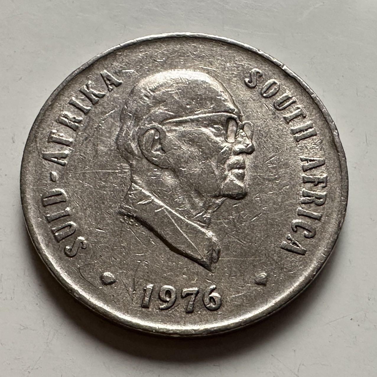 🌹外币初藏🌹🐯2025年第132场  每周二四六晚8️⃣点 接代拍 南非1976年20分