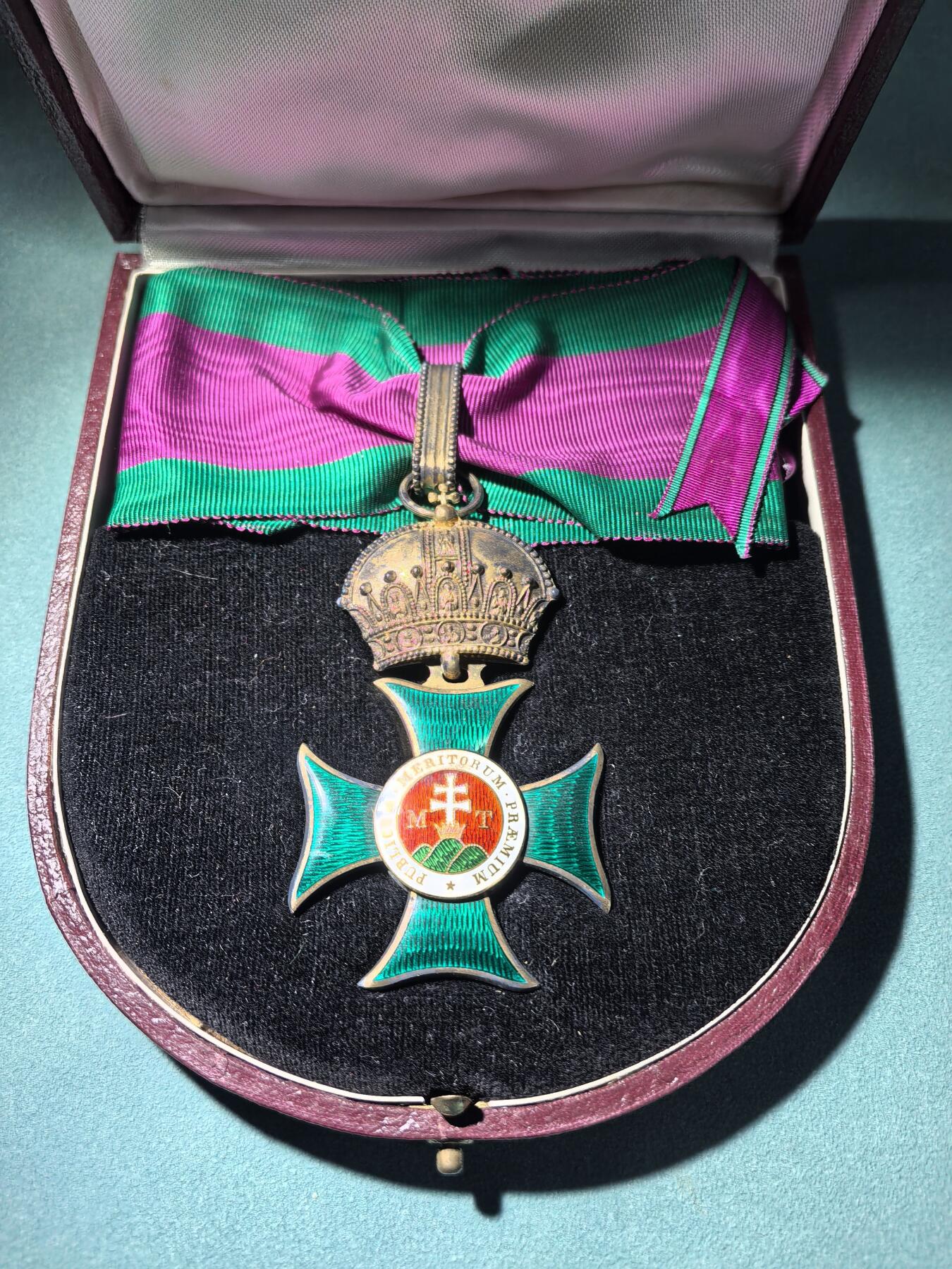 盛世勋华——号角文化勋章邮票专场拍卖第289期 奥匈帝国指挥官级圣伊斯特万勋章 Rothe厂生产 原盒带厂标 极为少见