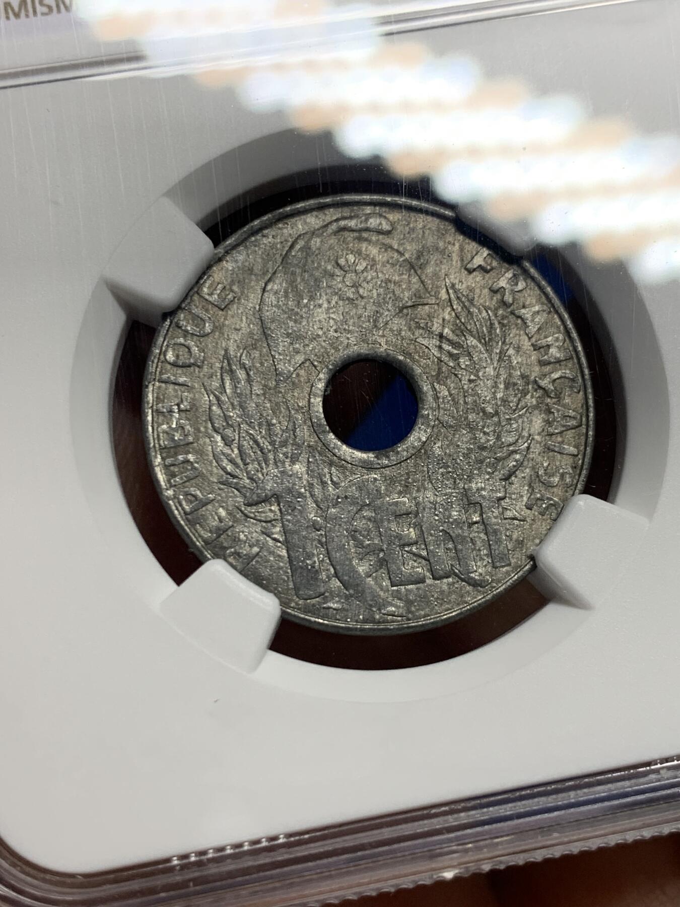 《竞宝斋》第442场 周日，周一，2场连拍 （全场包邮） NGC MS62 法属印支1941花帽1分锌币 保存非常难得