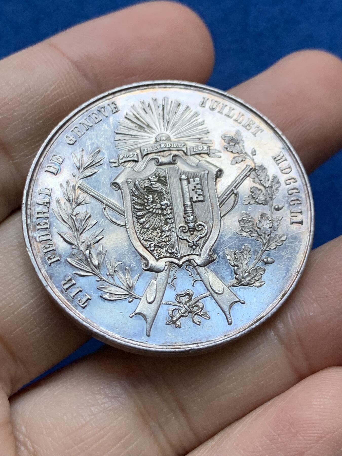 《竞宝斋》第442场 周日，周一，2场连拍 （全场包邮） 瑞士日内瓦射击节女神银章 稀少品种 24.2克 38.1mm