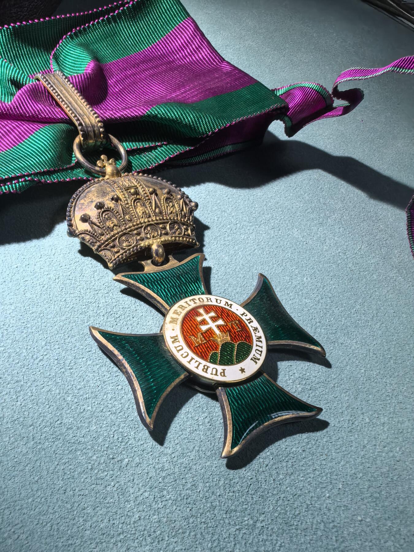 盛世勋华——号角文化勋章邮票专场拍卖第289期 奥匈帝国指挥官级圣伊斯特万勋章 Rothe厂生产 原盒带厂标 极为少见