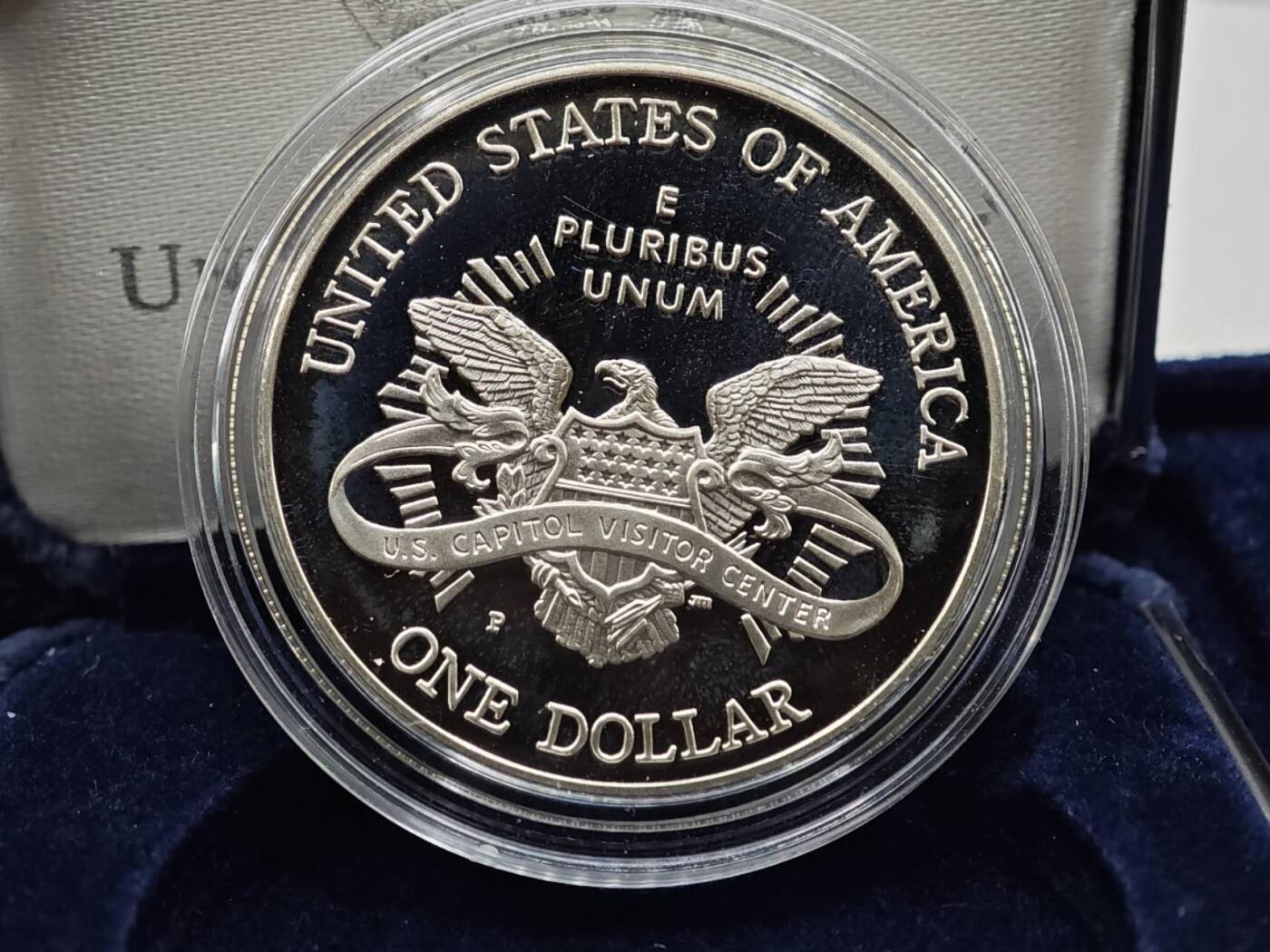 【淘币小摊】实时拍第八百零八拍   银币套币场   满百包邮可预留二周 每周一统一发货   美国2001年首都游览中心一元精制银币原盒原证重26.73克900银 银价275