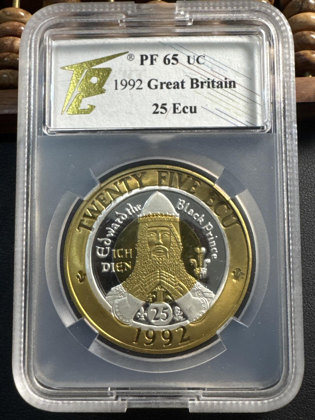 ❤️【币观天下】❤️ 第332期钱币拍卖- 2025.11.28周五晚上6点半场-长期征集拍品 （罕见）1992年英国25欧洲货币单位双金属纪念币 威尔士 （见于克劳斯稀有币目录） TQG PF65UC