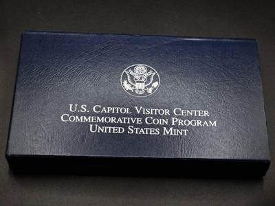 【淘币小摊】实时拍第八百零八拍   银币套币场   满百包邮可预留二周 每周一统一发货   - 美国2001年首都游览中心一元精制银币原盒原证重26.73克900银 银价275