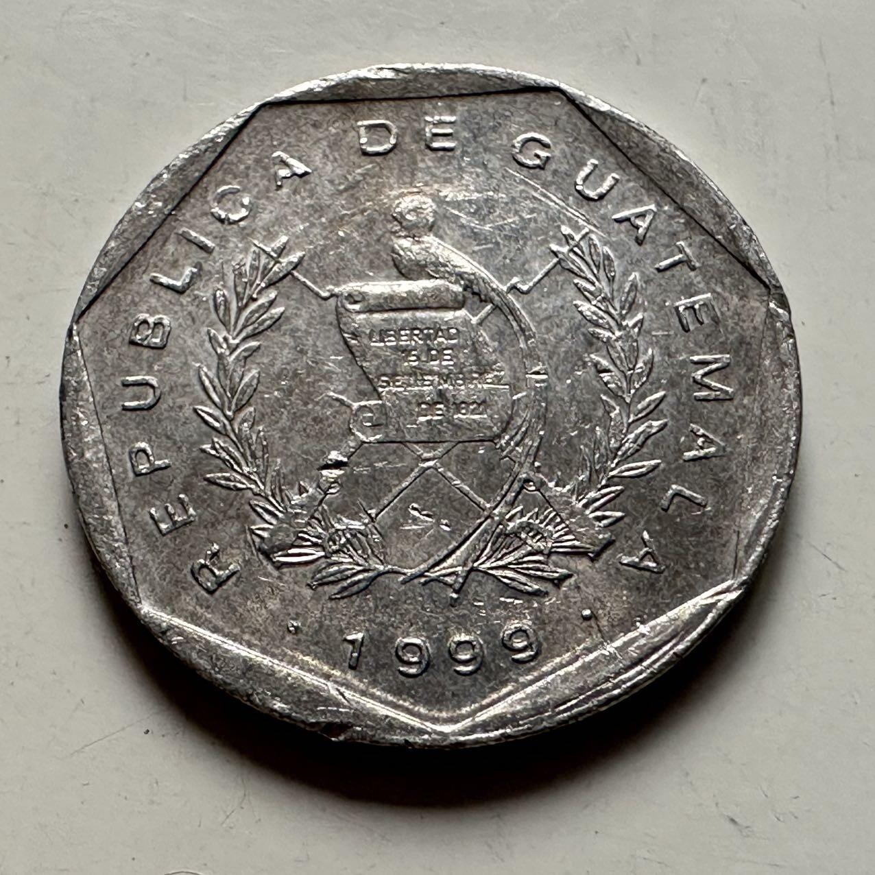 🌹外币初藏🌹🐯2025年第132场  每周二四六晚8️⃣点 接代拍 萨尔瓦多1999年一分