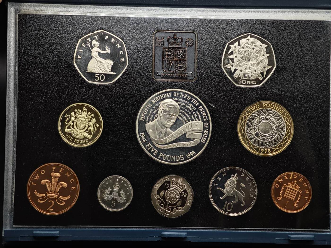 【淘币小摊】实时拍第八百零八拍   银币套币场   满百包邮可预留二周 每周一统一发货   英国1998年精制套币原盒原证