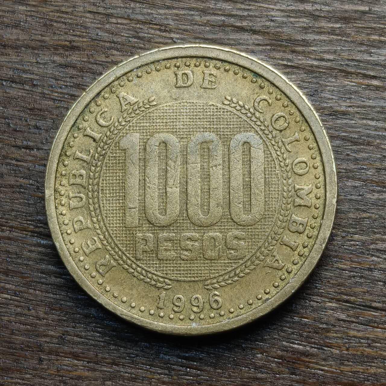 【铜匠收藏】★第133场★散币场，无佣金，30包邮。不满30元，支付5元运费。《接受代拍 代送NGC评级》 哥伦比亚 1996年 1000比索