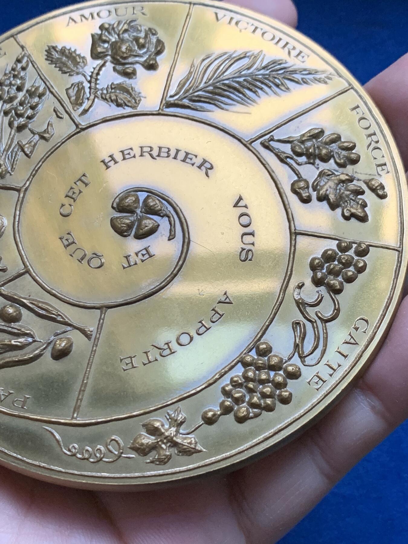 《竞宝斋》第442场 周日，周一，2场连拍 （全场包邮） 法国农业与昆虫超大号纪念铜章 388.5克 100.2mm 1972 丰饶角铜标