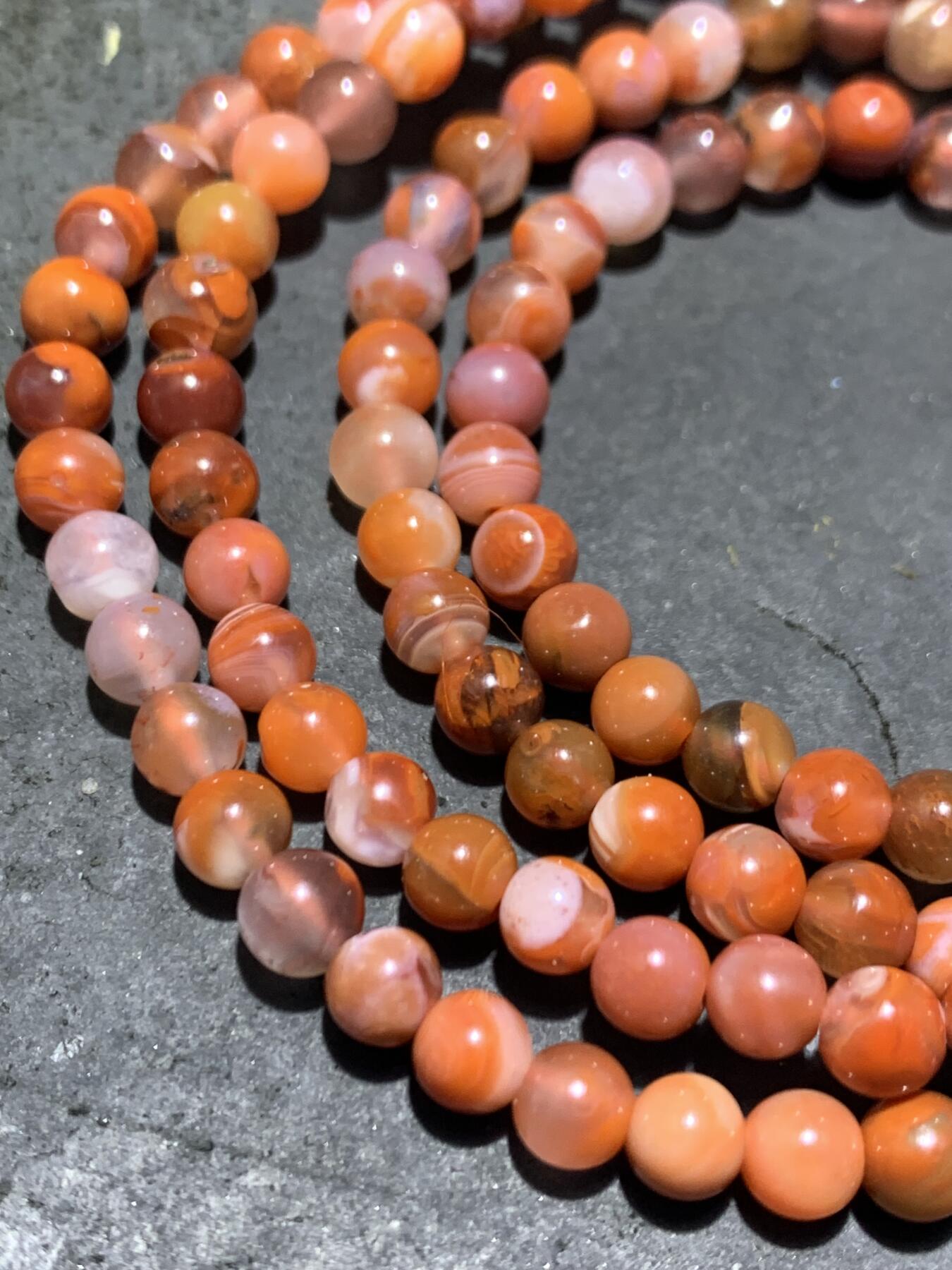 川料南红玛瑙多圈手串一条，，