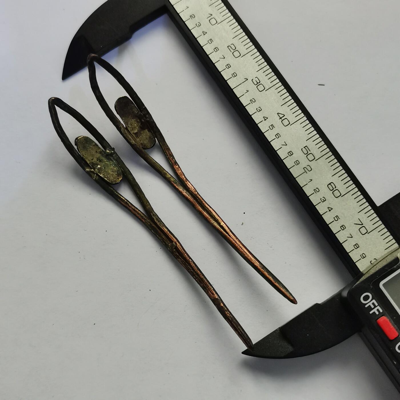 藏珍品阁杂件专场82期 清代铜鎏金镶宝石发簪一对