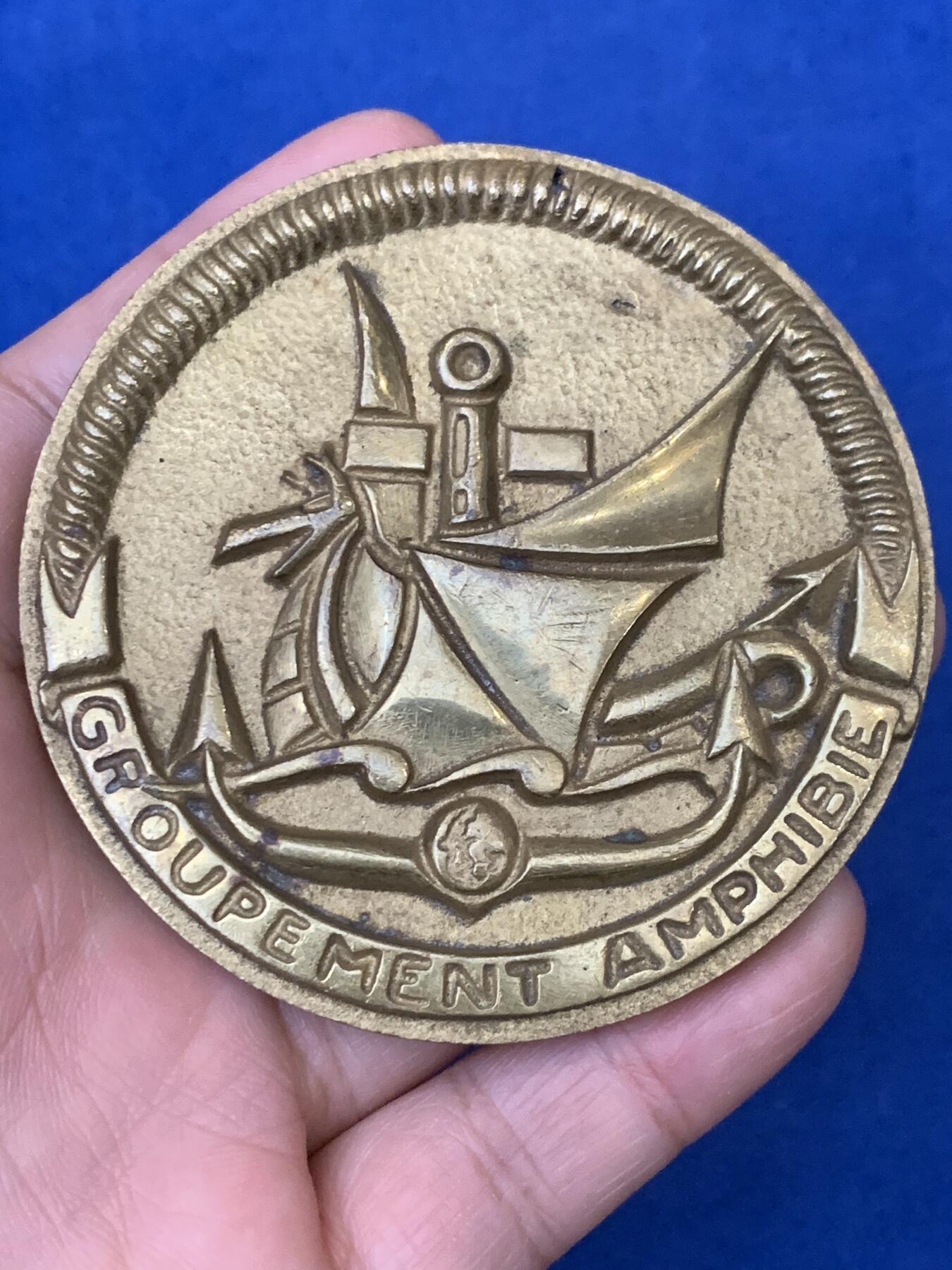 《竞宝斋》第442场 周日，周一，2场连拍 （全场包邮） 法国两栖作战集群单面大铜章 直径73.8mm 重量157.2g