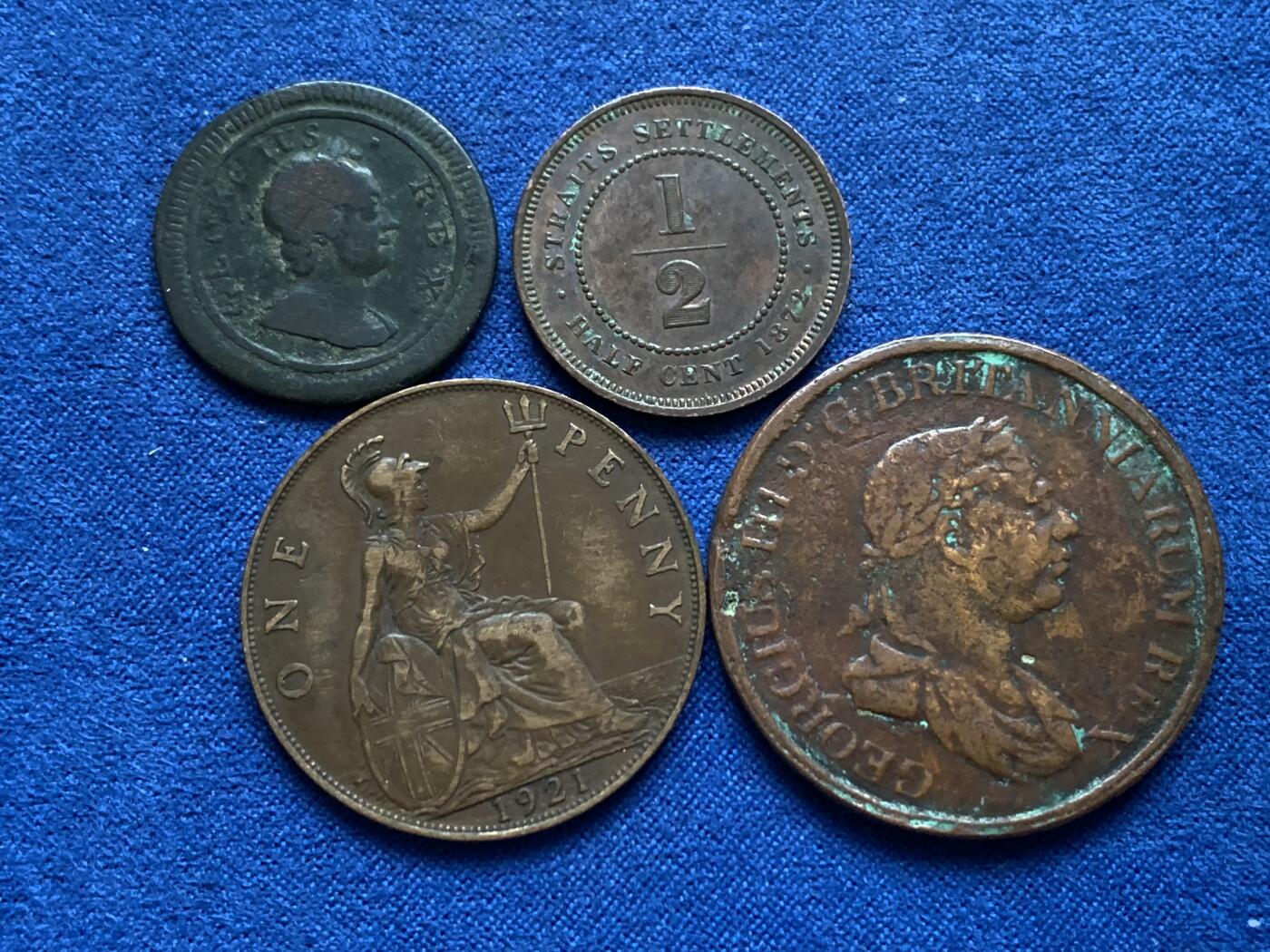 《竞宝斋》第442场 周日，周一，2场连拍 （全场包邮） 四枚一组 英系铜币，1719乔治一世法新，1815锡兰大象，1872海峡1/2，1921乔治五世便士