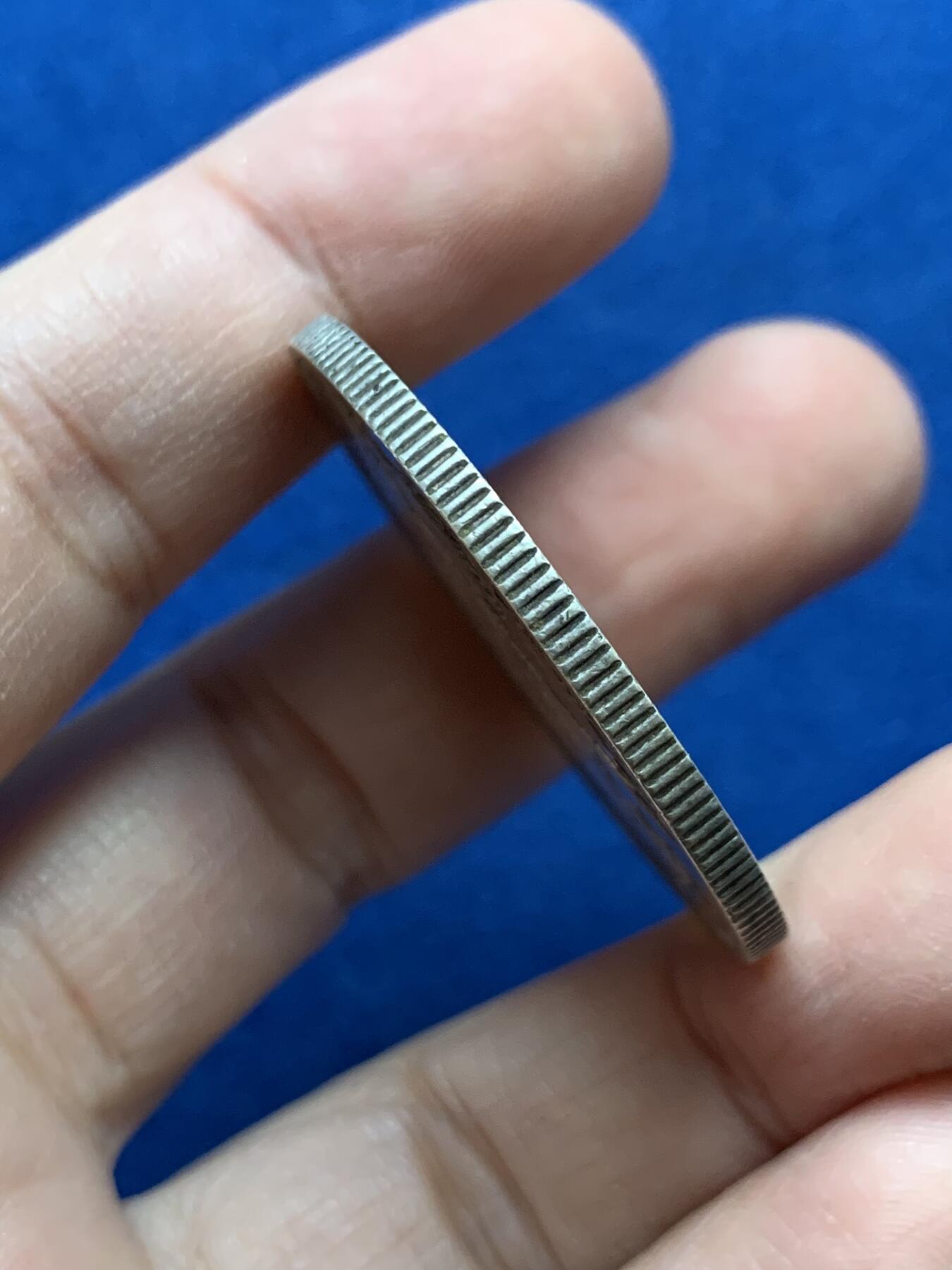 《竞宝斋》第442场 周日，周一，2场连拍 （全场包邮） 法国1894年自由女神坐洋 好品 加重版 磨损自然 底板带光 不错的品种