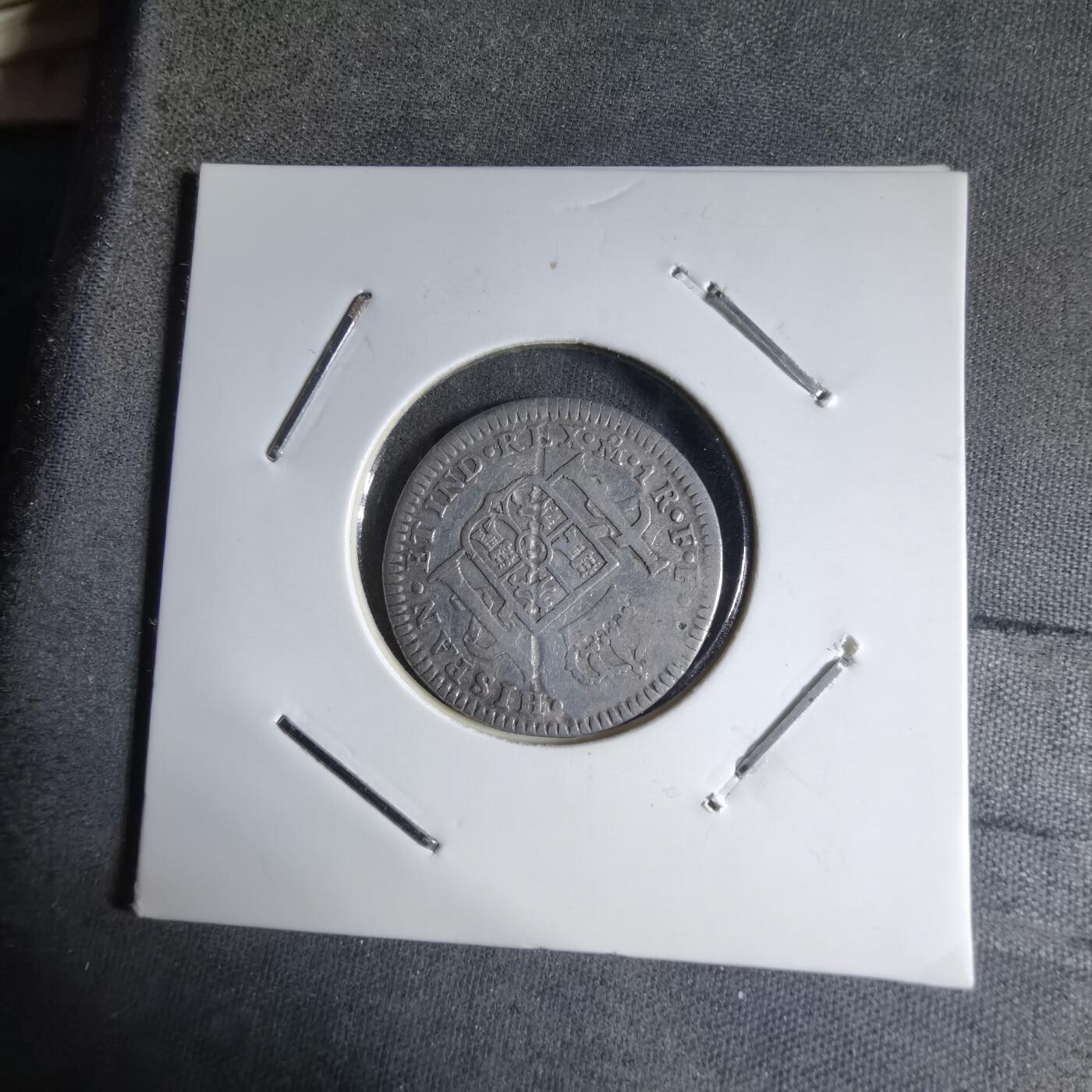 沼泽如烟--第913场 西属墨西哥1781年卡洛斯三世1R银币币面有条凹痕铸缺 币胚缺陷  喜欢收集错版的可以看看