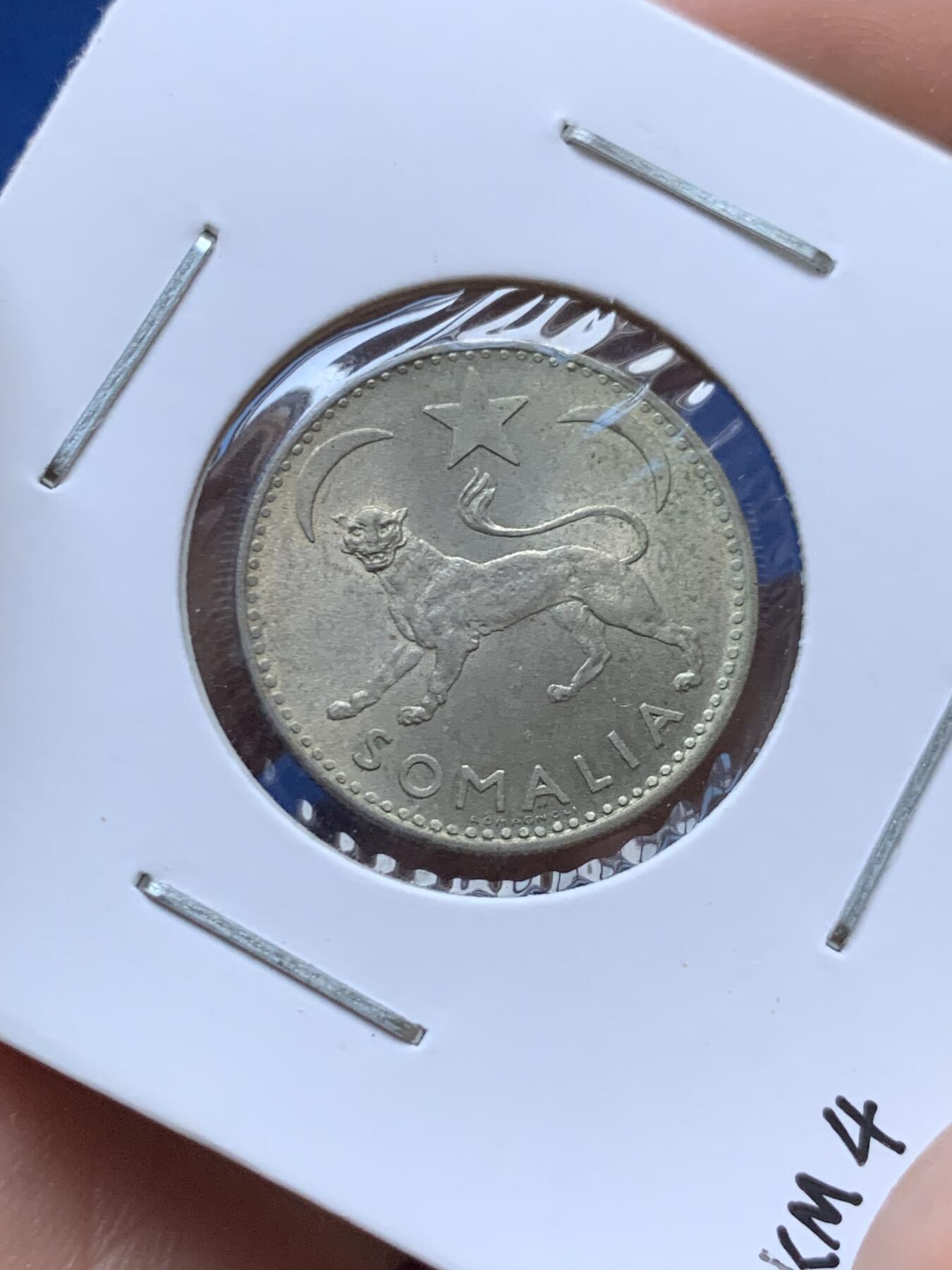 《竞宝斋》第442场 周日，周一，2场连拍 （全场包邮） 两枚一组 意属索马里1950年花豹银币 50分+1索马洛