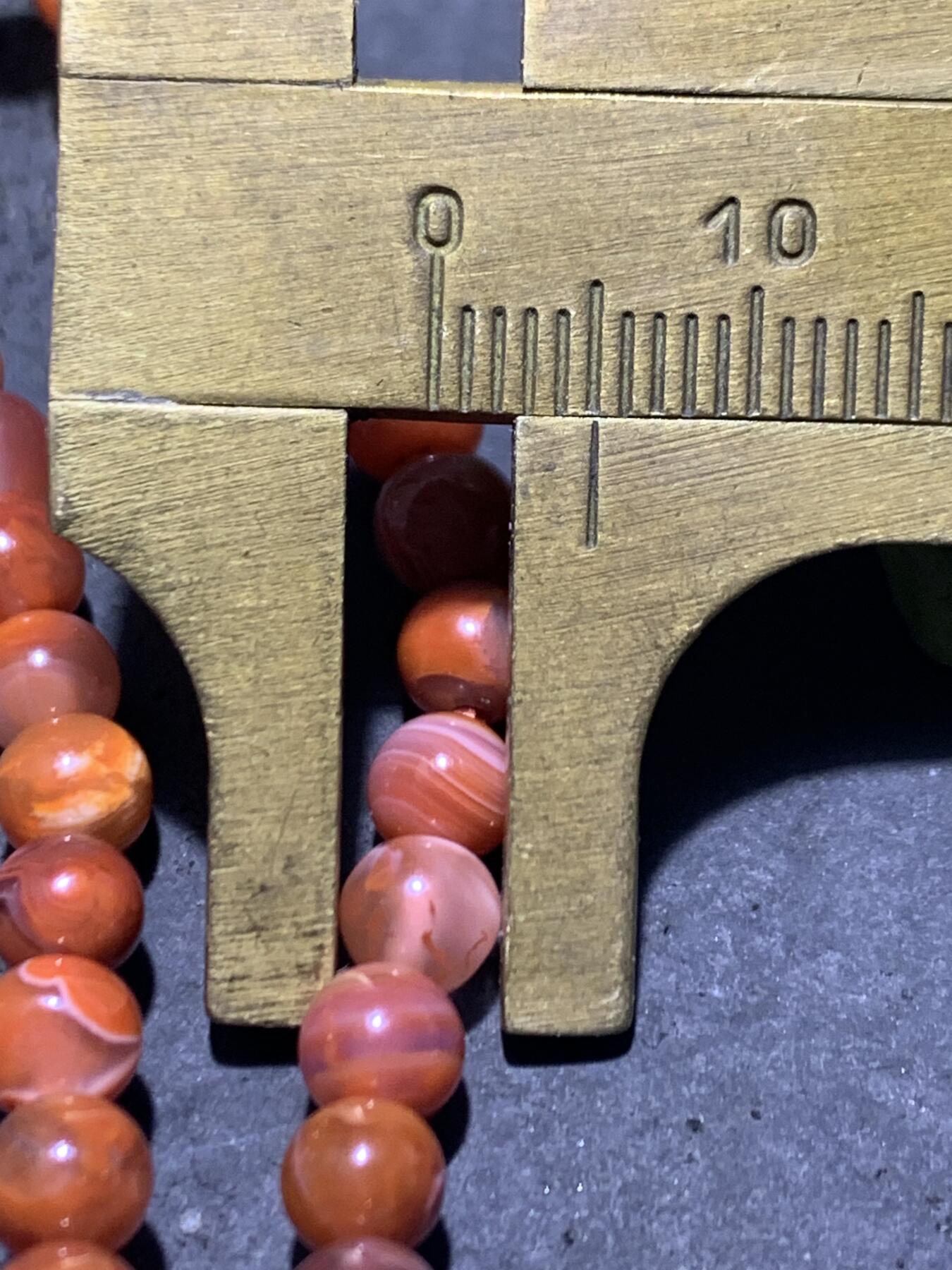 川料南红玛瑙多圈手串一条，，