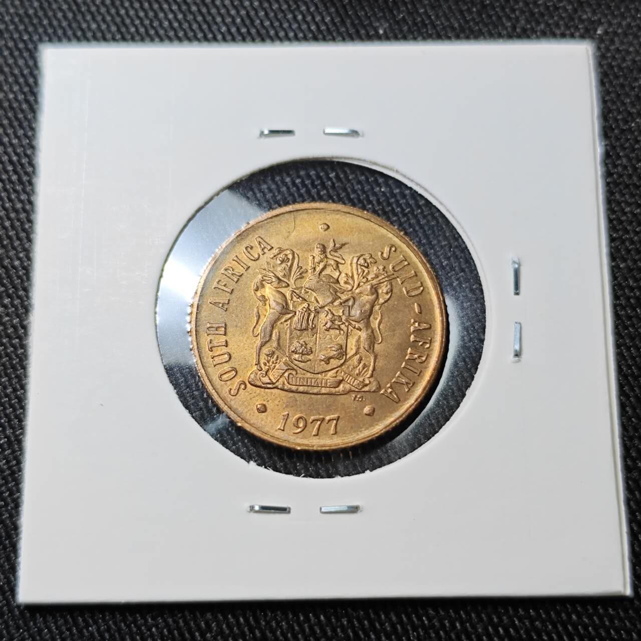 KK钱币收藏小铺 （套币 好品/批量散币 银币）专场  2月预留时间 周末发货  1977南非2分铜币 牛 好品