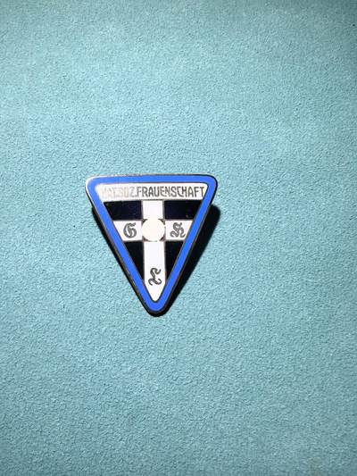 盛世勋华——号角文化勋章邮票专场拍卖第289期 - 德国（1939）妇女联盟会员证章 少见带厂标