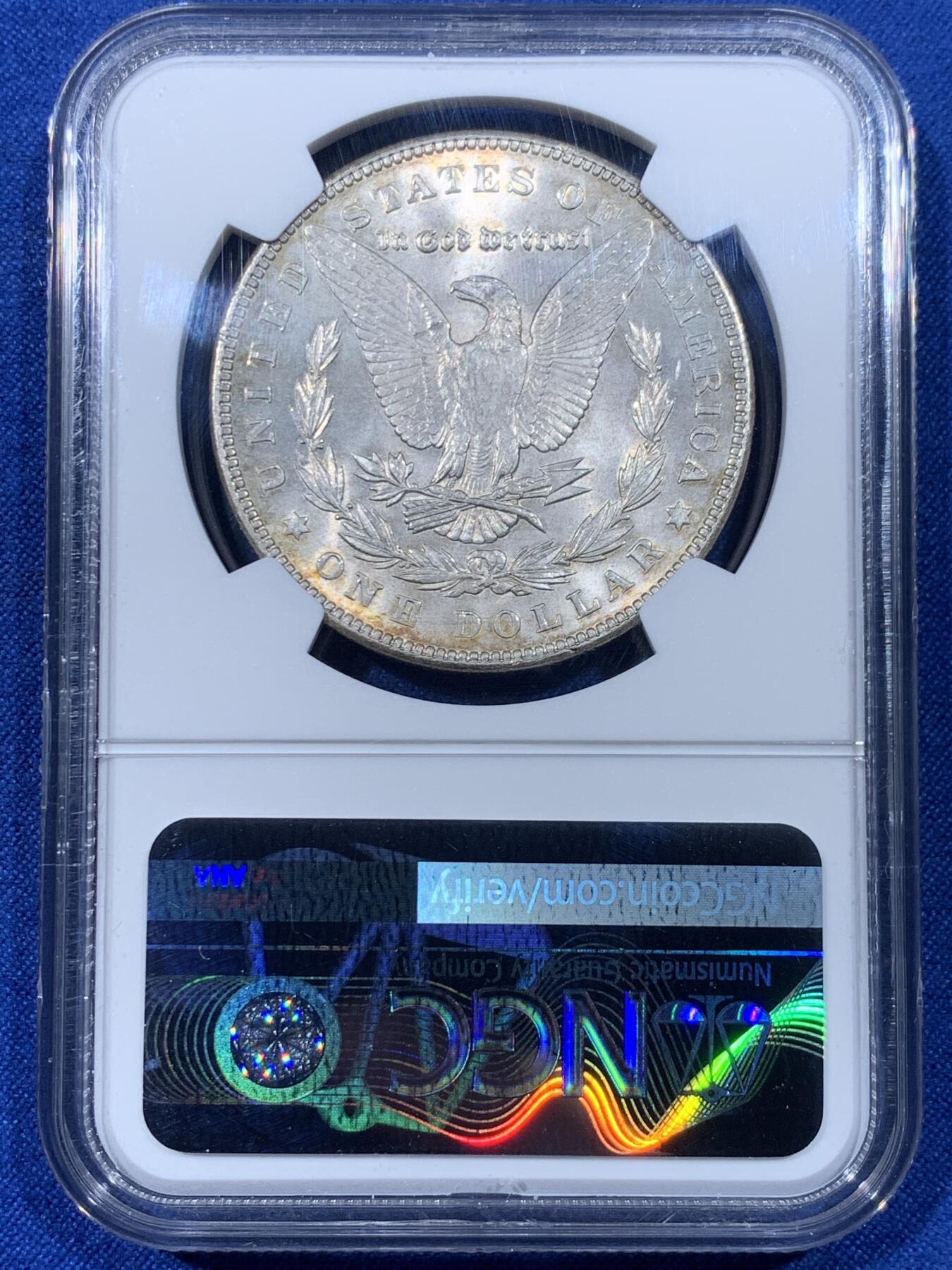 《竞宝斋》第442场 周日，周一，2场连拍 （全场包邮） NGC MS64 美国 1903年 1美元 摩根银币 后期较少年份 淡金色包浆 状态很好