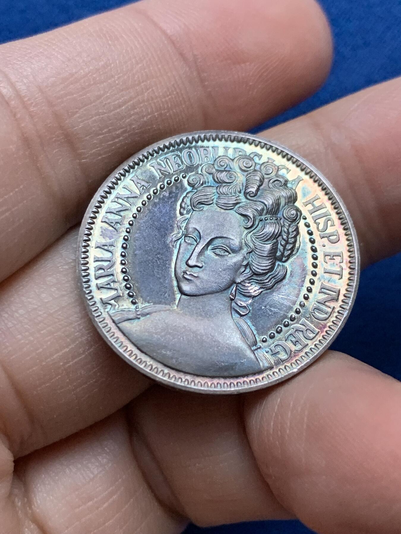 《竞宝斋》第442场 周日，周一，2场连拍 （全场包邮） 西班牙银章 玛丽亚安娜王后卡洛斯二世的第二任妻子 来自普法尔茨﹣诺伊堡 7.12克 27mm 包浆漂亮