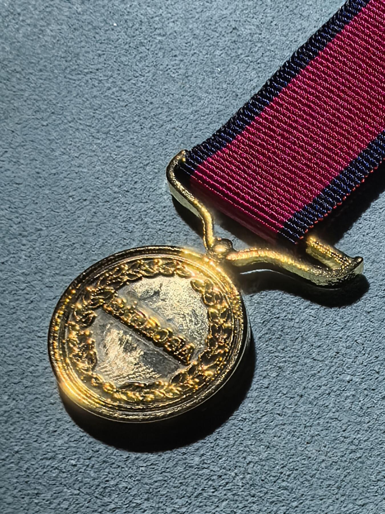 盛世勋华——号角文化勋章邮票专场拍卖第289期 英国陆军金质奖章迷你章 极为罕见 原章是英国章最贵的几款之一