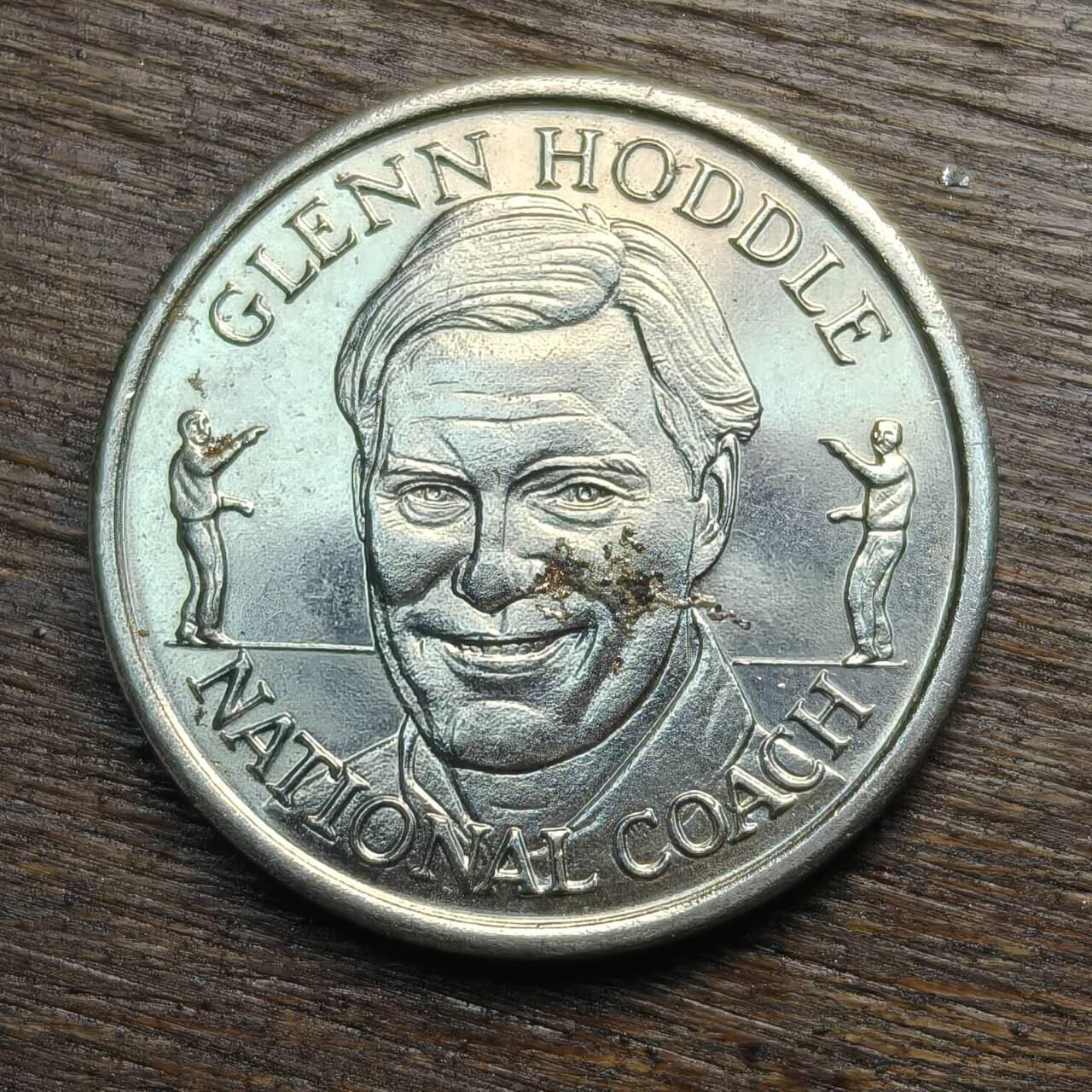 【铜匠收藏】★第133场★散币场，无佣金，30包邮。不满30元，支付5元运费。《接受代拍 代送NGC评级》 1998年 英格兰队勋章 足球明星 人物幸运币