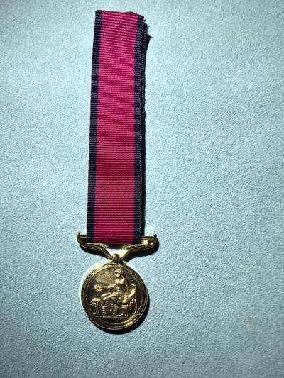 盛世勋华——号角文化勋章邮票专场拍卖第289期 - 英国陆军金质奖章迷你章 极为罕见 原章是英国章最贵的几款之一