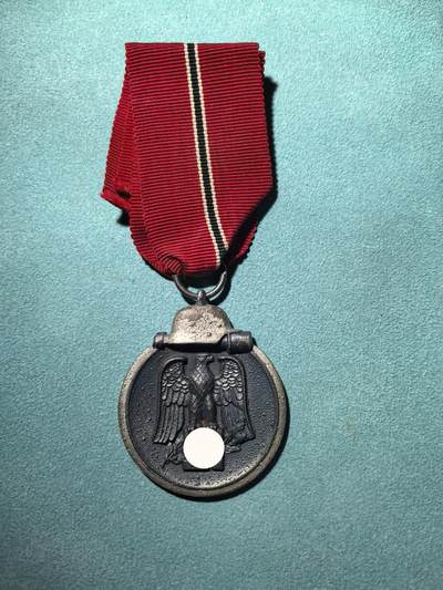 盛世勋华——号角文化勋章邮票专场拍卖第289期 - 德国东线冬季作战奖章 带19厂厂标（E. Ferd Weidmann） 亮盔版