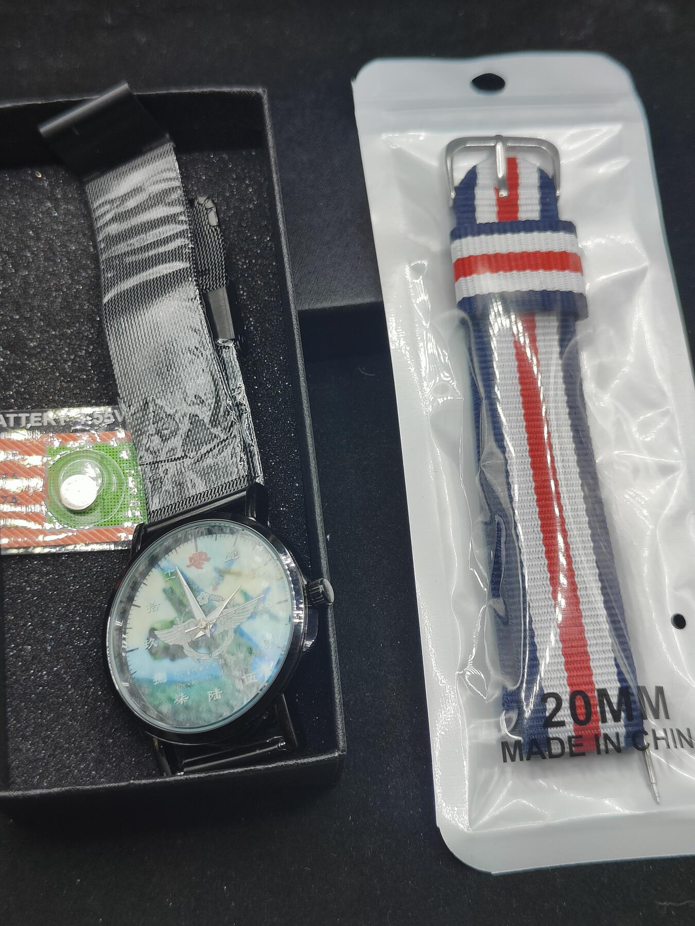 0元起拍勋章 第313期 咸鱼国勋章拍卖专场 11月26日（周三）下午6：00开始 814空战纪念石英表 可运行