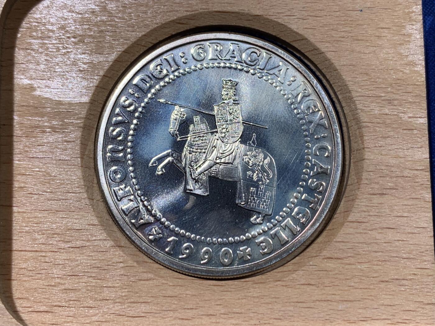 《竞宝斋》第442场 周日，周一，2场连拍 （全场包邮） 西班牙1990年马剑骑士5ECU精制大银币 33.62克 原盒证书