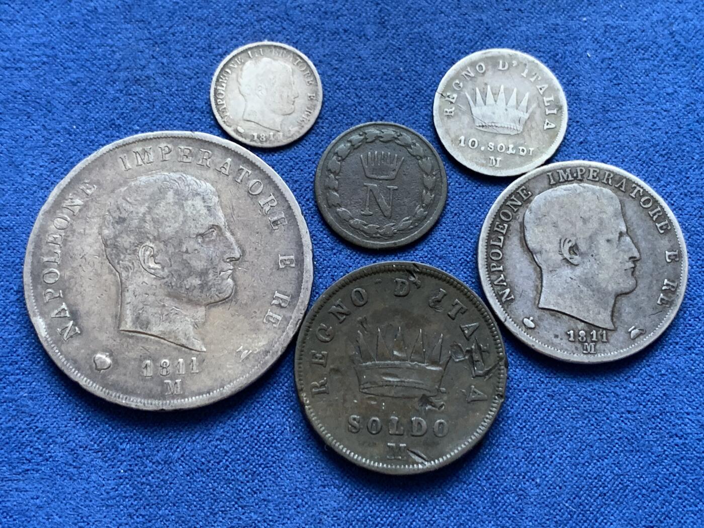 《竞宝斋》第442场 周日，周一，2场连拍 （全场包邮） 六枚一组 1811年法占意大利5里拉，2里拉一组，10分银币，5分银币，1索尔铜币，10分铜币一组，稀少。