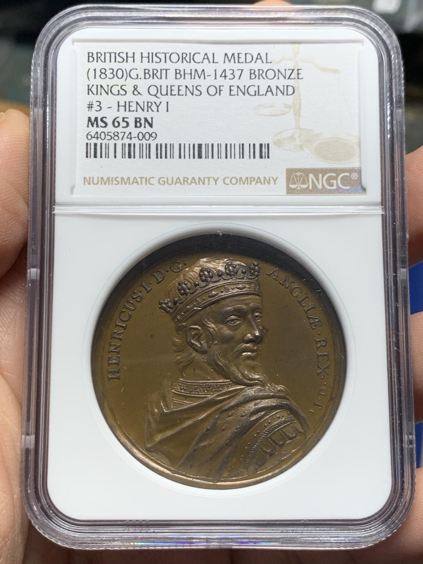 《竞宝斋》第442场 周日，周一，2场连拍 （全场包邮） 唯一冠军分 NGC MS65BN 1830年英国Dassier英王系列章之亨利一世，直径40mm，目录编号BHM-1437，保存很好，包浆温润，色泽自然，顶级分数，加厚盒装。