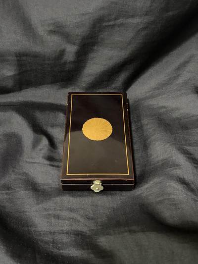 铭记历史 勿忘国耻 抗战胜利80周年精品专场 第二场 - 日本明治宪法纪念章 银质 原盒