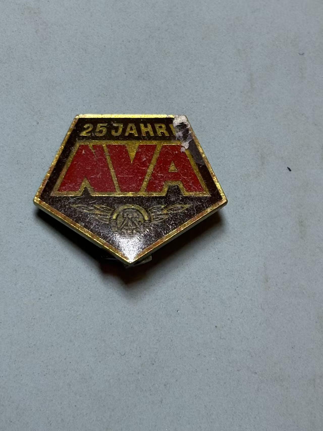 盛世勋华——号角文化勋章邮票专场拍卖第289期 东德人民军建军25周年纪念章