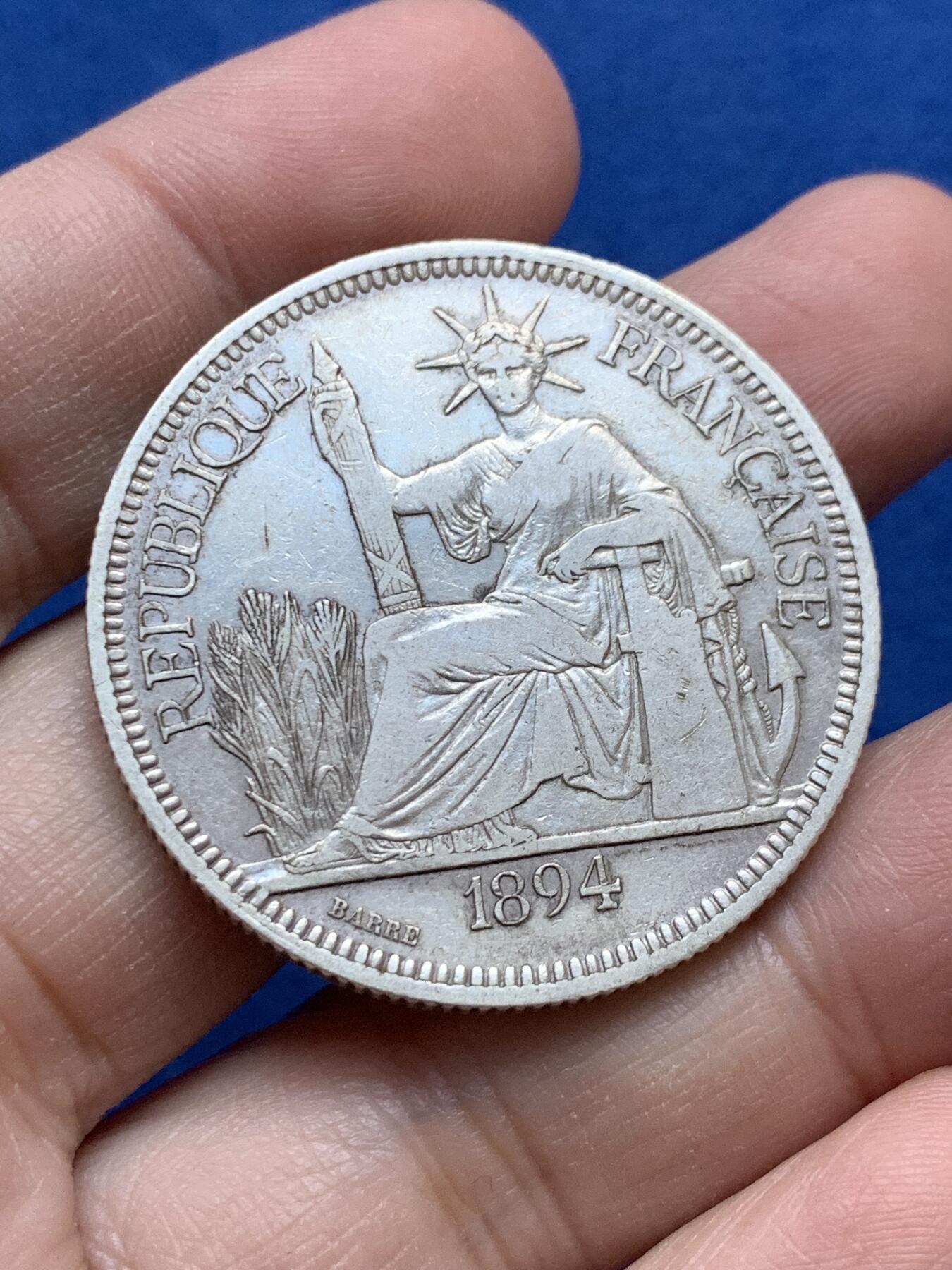 《竞宝斋》第442场 周日，周一，2场连拍 （全场包邮） 法国1894年自由女神坐洋 好品 加重版 磨损自然 底板带光 不错的品种