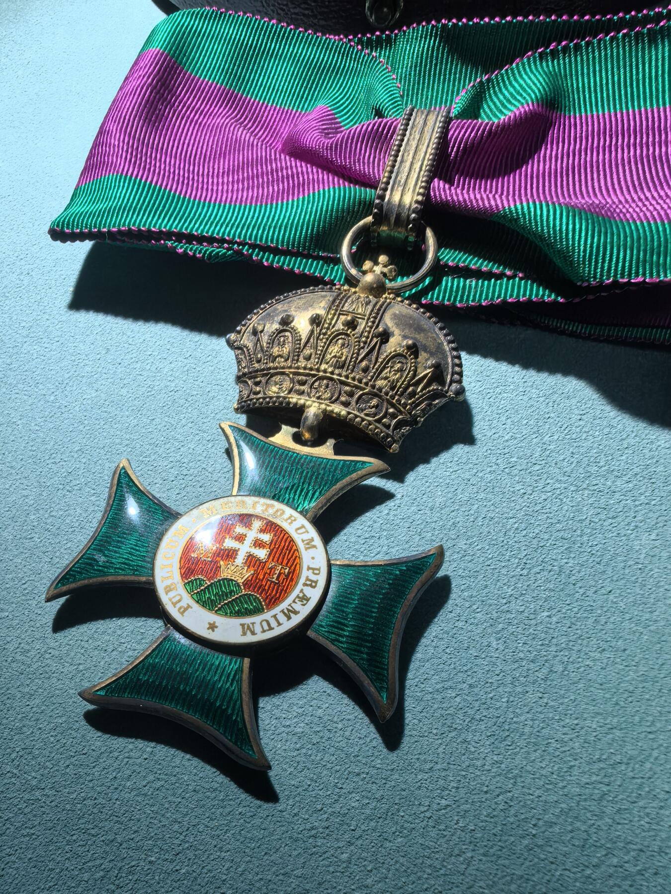 盛世勋华——号角文化勋章邮票专场拍卖第289期 奥匈帝国指挥官级圣伊斯特万勋章 Rothe厂生产 原盒带厂标 极为少见