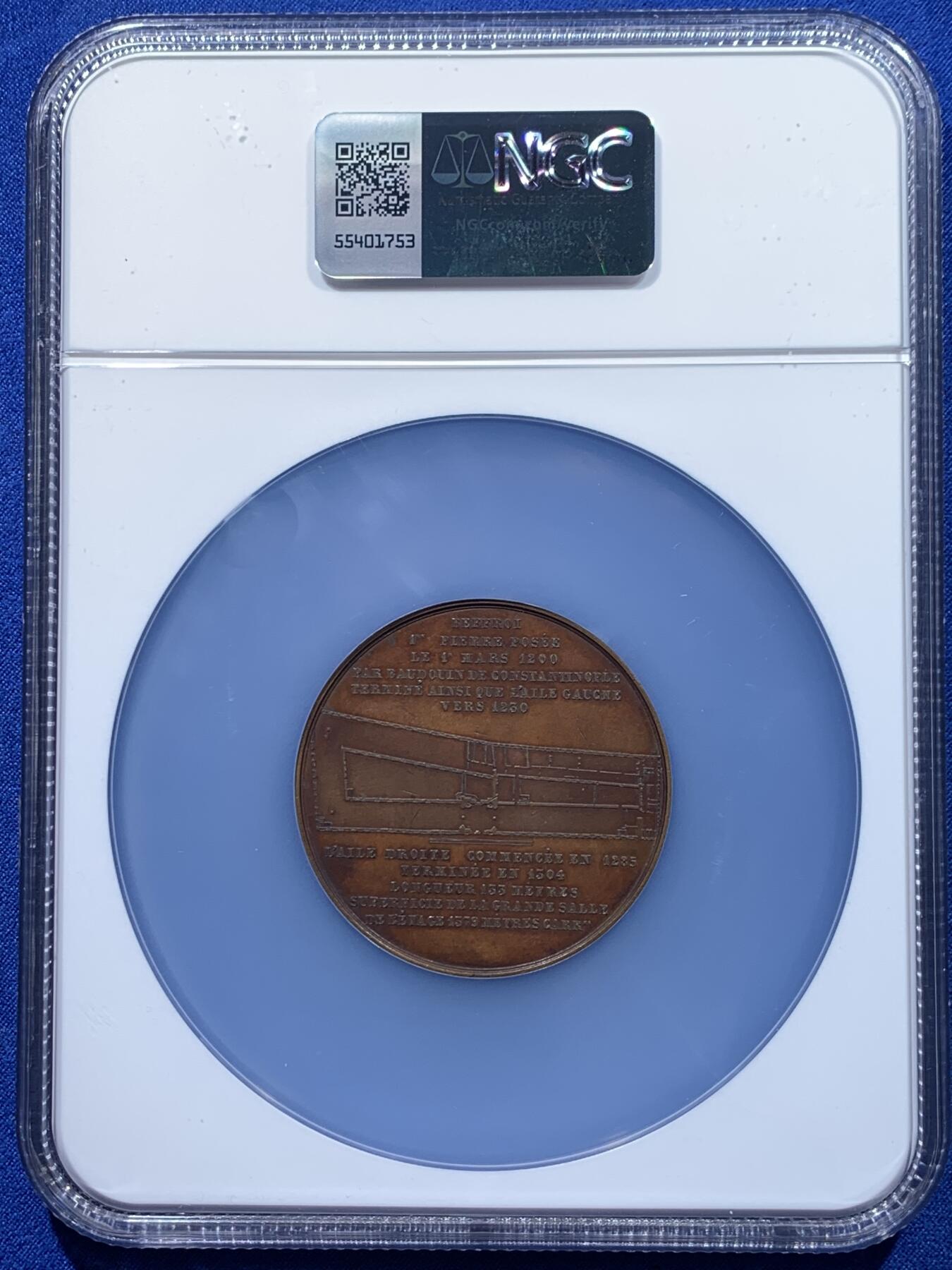 《竞宝斋》第442场 周日，周一，2场连拍 （全场包邮） NGC MS61BN 著名雕刻师J Wiener作品，罕见品。伊普尔市政厅纪念章，正面雕刻市政厅外部全貌，背部责任细节规划。极具历史参考教学价值，NGC加大盒。