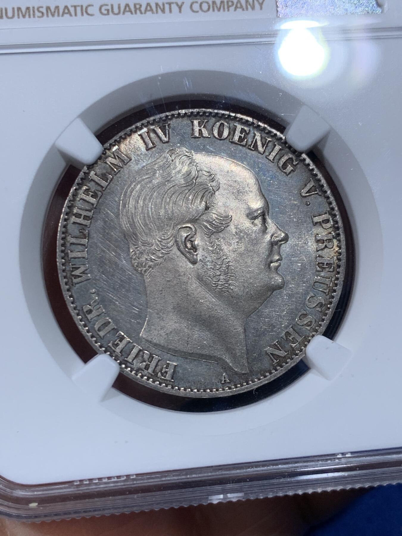 《竞宝斋》第442场 周日，周一，2场连拍 （全场包邮） NGC MS62 德国1861年普鲁士威廉四世一泰勒，小特年，威廉四世与威廉一世交接年份，远少于同品种其他年份发行量，仅发行10000枚，打制锋利，类镜面效果